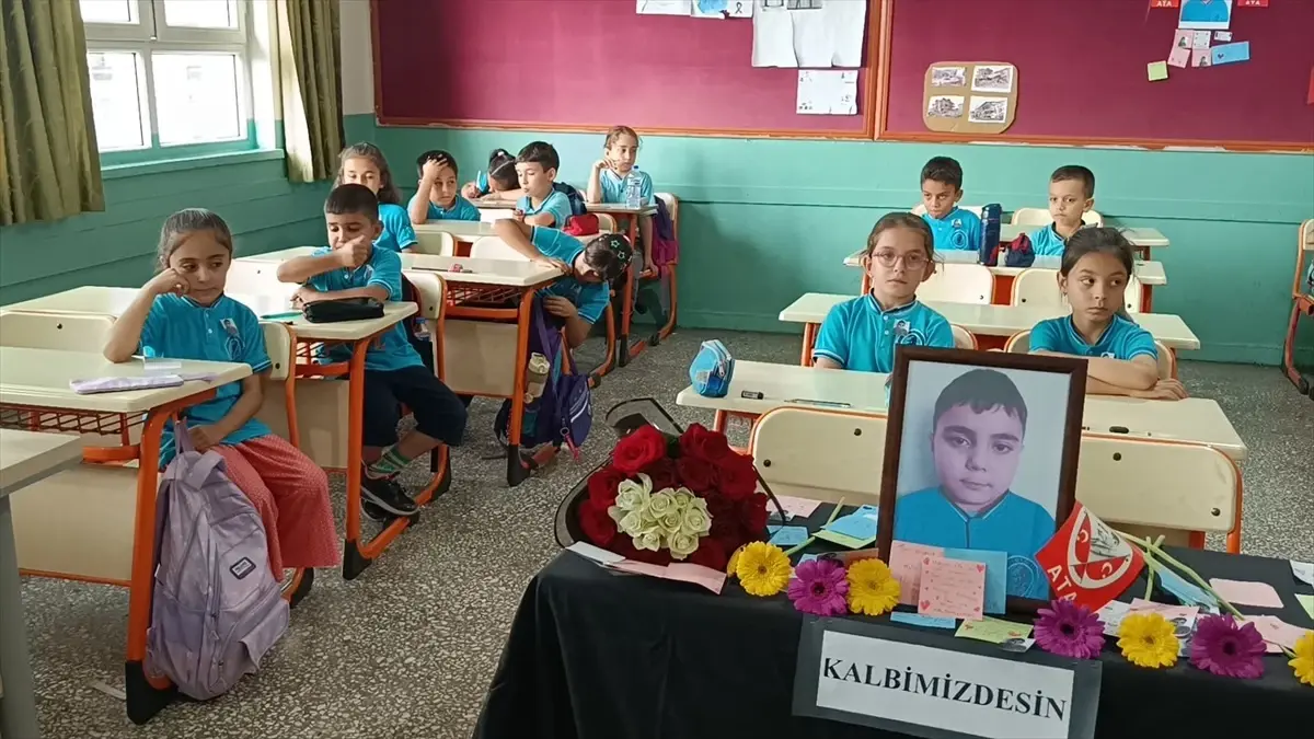 Kozan'da Rahatsızlık Nedeniyle Hayatını Kaybeden Öğrenci Anıldı