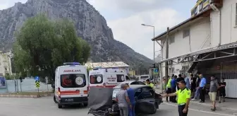 Adana'da Trafik Kazası: 3 Yaralı