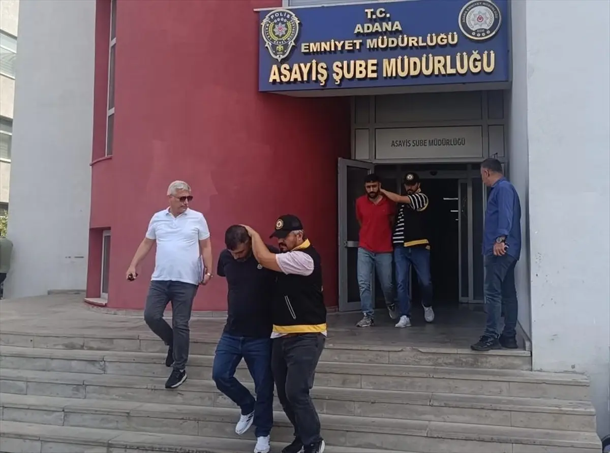 Polis Taklidi Yaparak 4.250.000 Lira Değerinde Altın Dolandırdılar