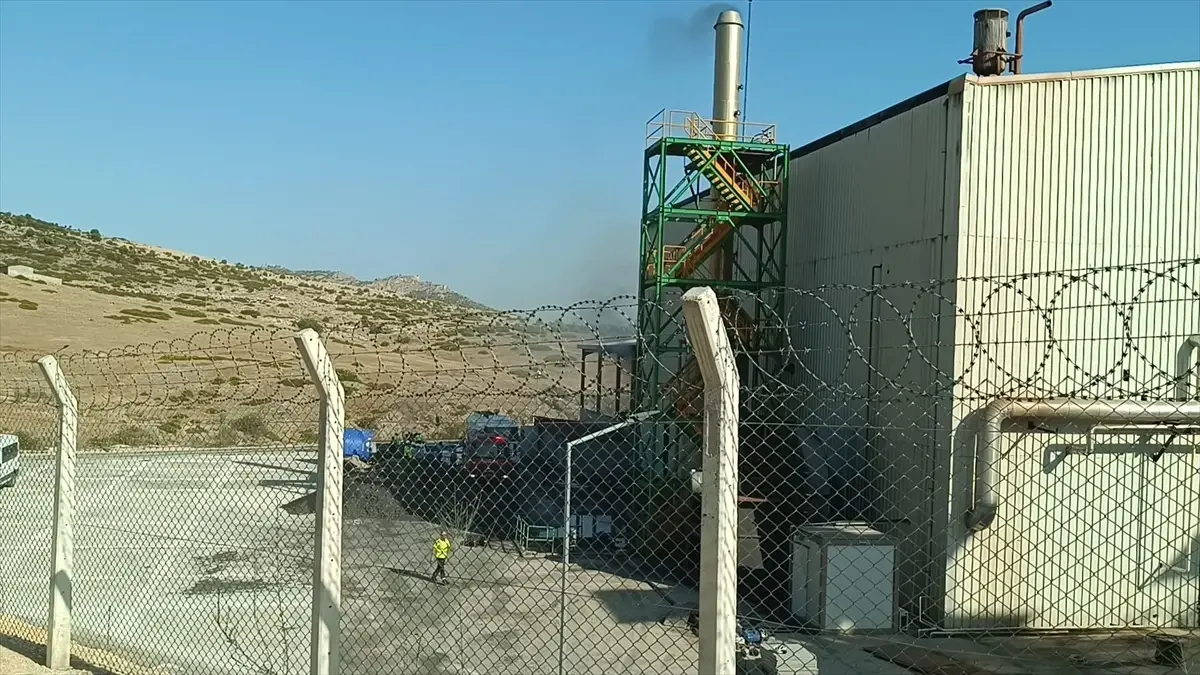 Kozan'da Kimya Fabrikasında Yangın Çıktı