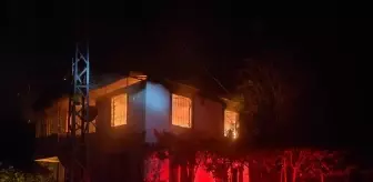 Kozan'da Tutuklu Çiftin Evi Kundaklandı