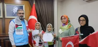 Kur'an Kursu Öğrencilerinden Filistin'e Destek Bağışı