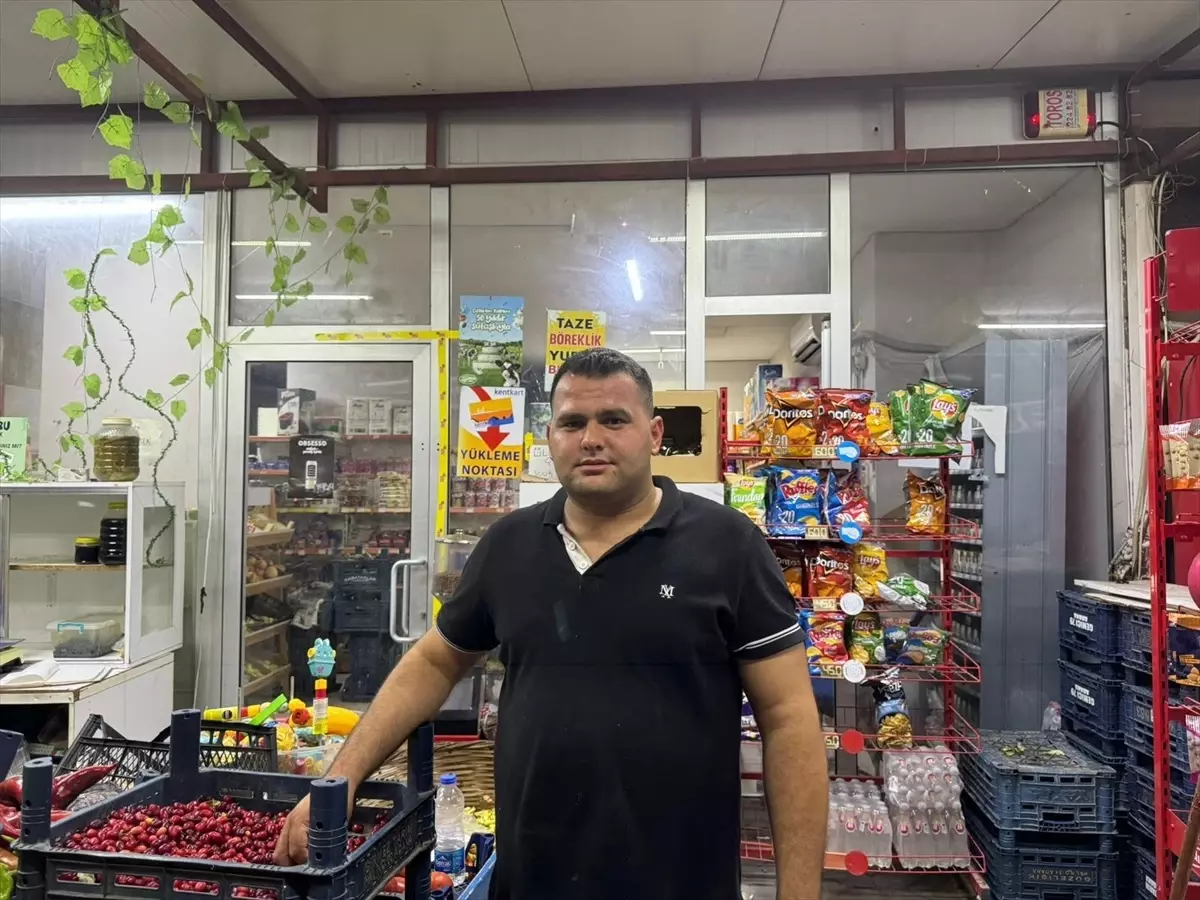 Adana'da market çalışanının darbedildiği anlar güvenlik kamerasınca kaydedildi
