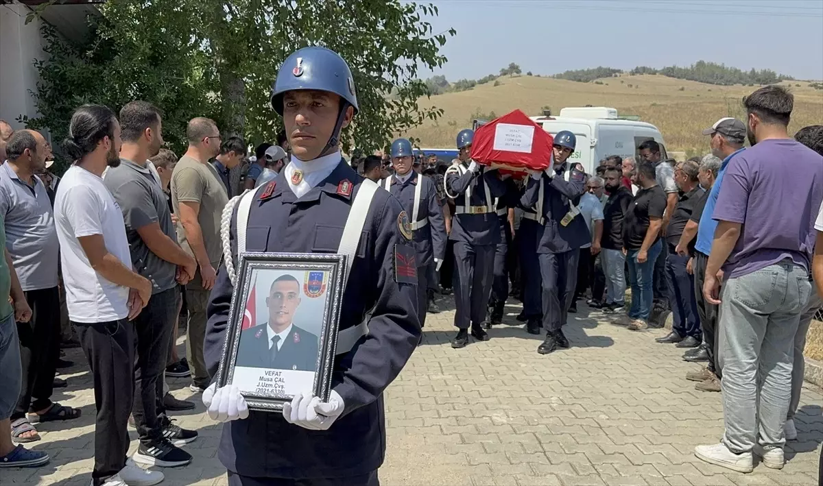 Boğulan Uzman Çavuş Musa Çal'ın Cenazesi Defnedildi