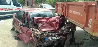 Adana'da Otomobil ve Traktör Çarpıştı: 2 Yaralı
