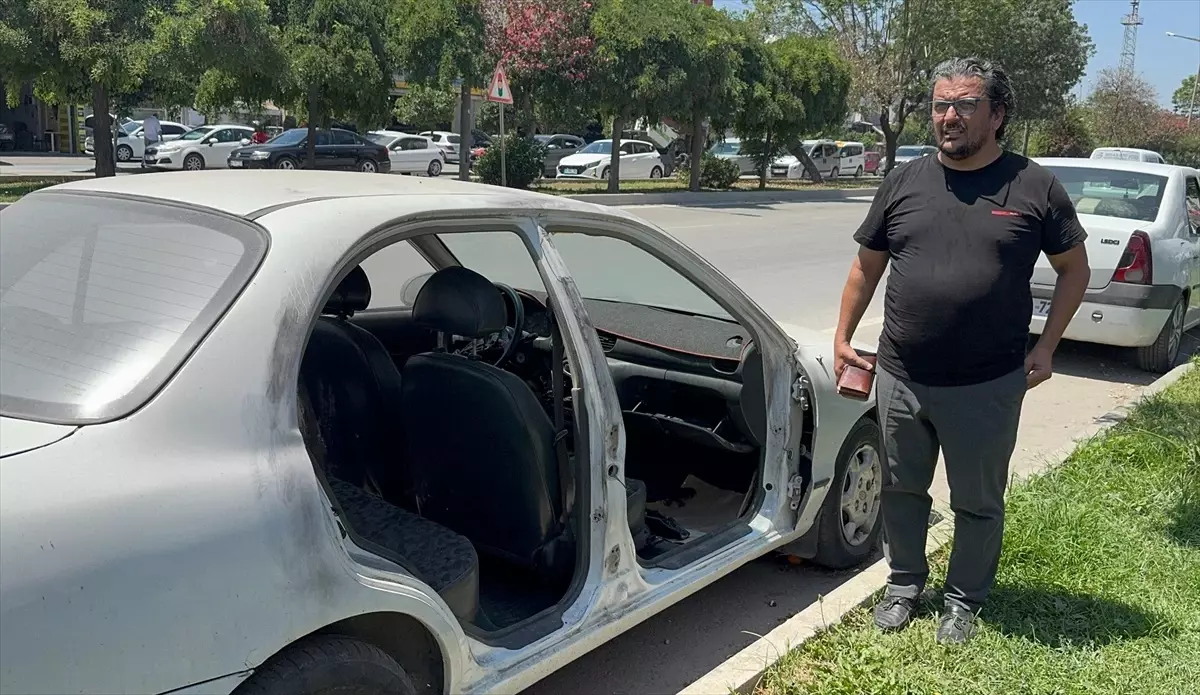 Adana'da Park Halindeki Aracın Kapıları Çalındı, Zanlı Tutuklandı
