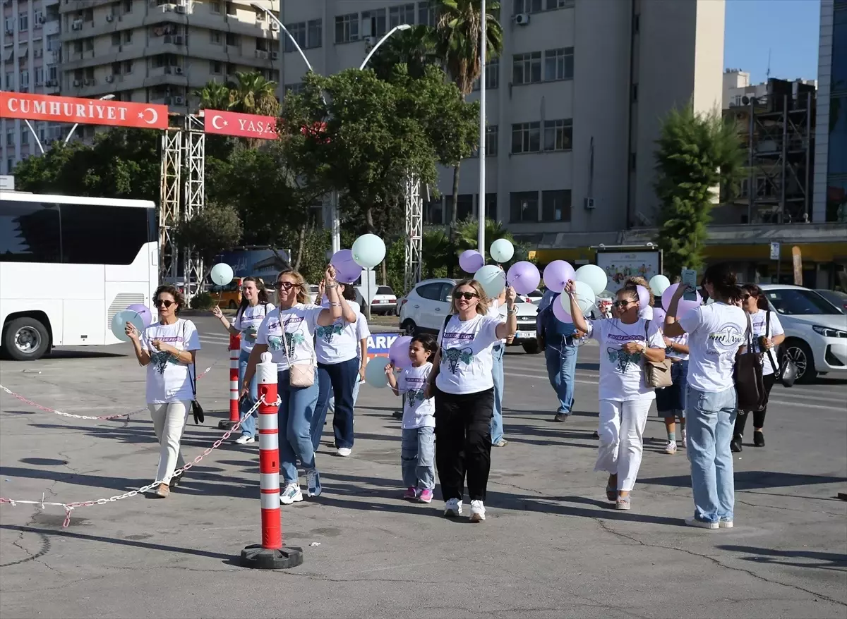 Adana'da Kadınlar Polikistik Over Sendromuna Dikkat Çekmek İçin Yürüyüş Yaptı