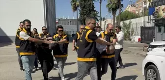 Adana'da Ruhsatsız Silah ve Uyuşturucu Operasyonu: 2 Tutuklama