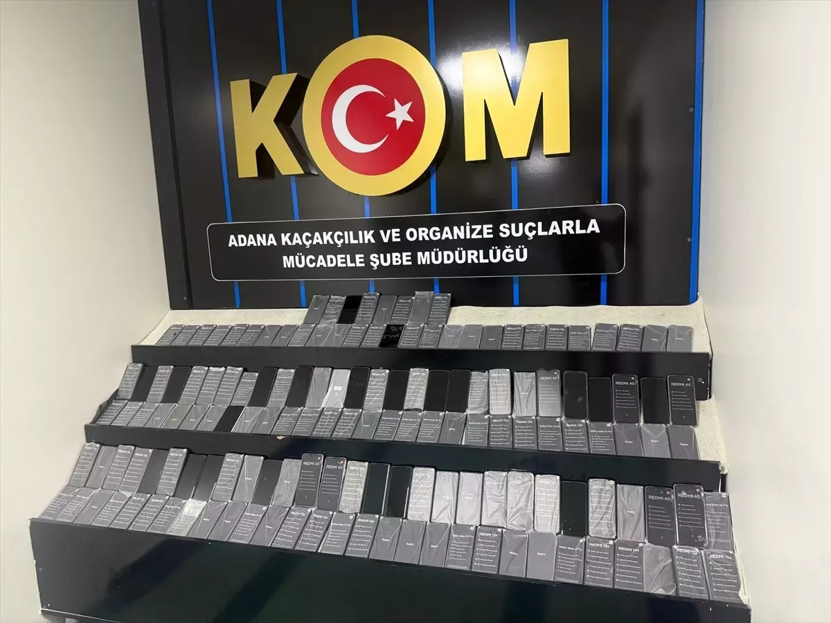 Adana'da Tırda 149 Gümrük Kaçağı Cep Telefonu Ele Geçirildi