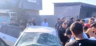 Adana'da Traktöre Çarpan Otomobilde 1 Kişi Hayatını Kaybetti