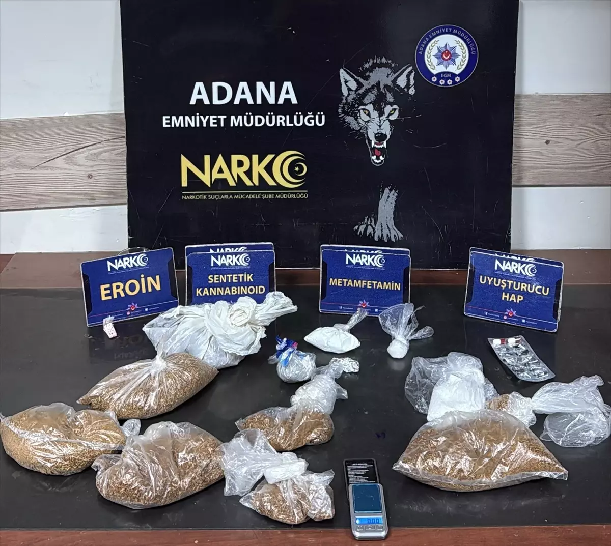 Adana&apos;da Uyuşturucu Operasyonu: 5 Şüpheli Tutuklandı
