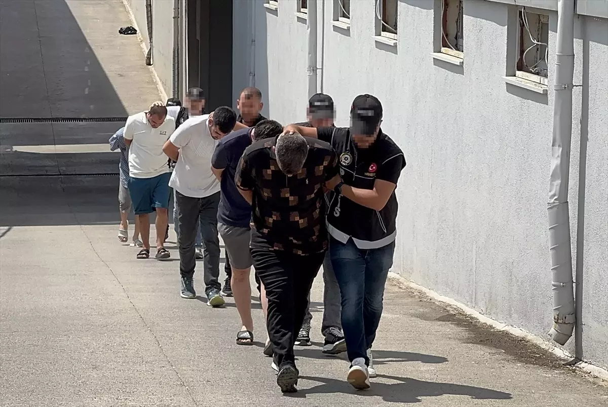 Adana'da Uyuşturucu Operasyonunda 6 Kişi Tutuklandı