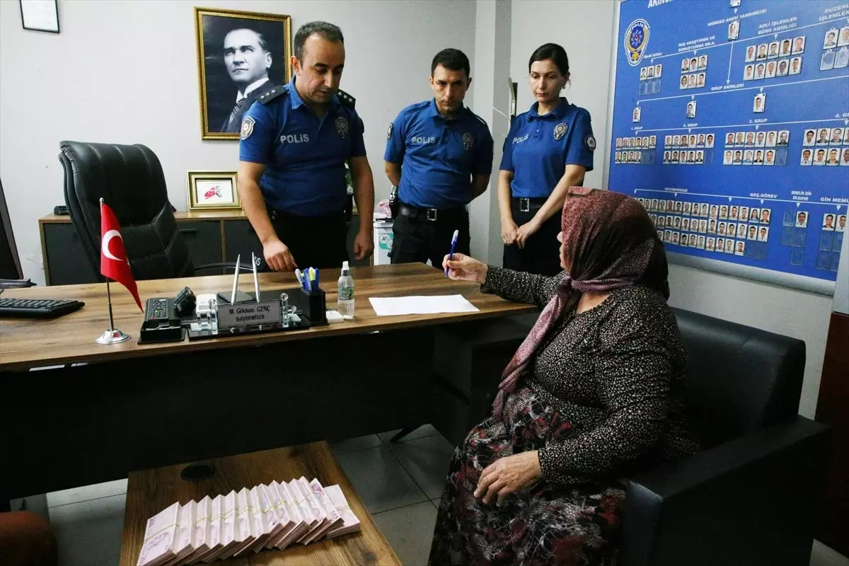 Sürpriz yapmak isterken annesini adeta bir servetten ediyordu