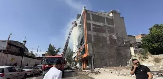 Adana'da Yastık İmalathanesinde Yangın: 2 Yaralı