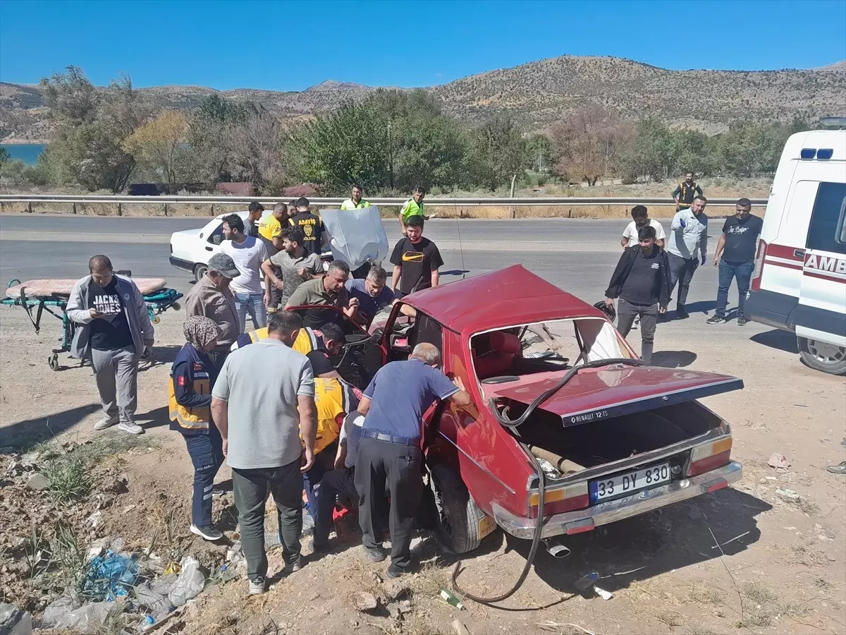 Gölbaşı'nda Trafik Kazası: 2 Yaralı