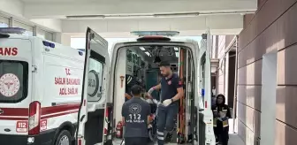 Adıyaman'da İki Grup Arasında Bıçaklı ve Sopalı Kavga: 2 Yaralı