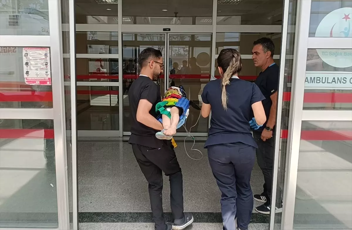 Adıyaman'da Minibüs Devrildi: 5 Yaralı