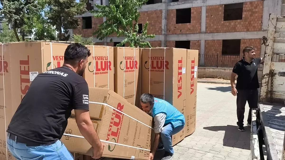 Adıyaman'da Depremzedelere Toplu Nikah ve Çeyiz Yardımı