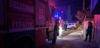 Adıyaman'da Ev Yangını: 2 Kişi Dumandan Etkilendi