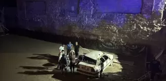 Adıyaman'da Otomobil İnşaat Temeline Devrildi: 4 Yaralı