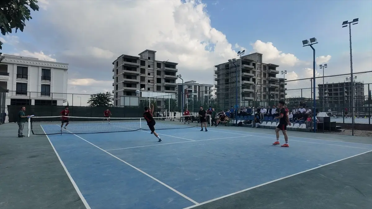 Adıyaman'da Liseler Arası Ayak Tenisi Turnuvası Düzenlendi