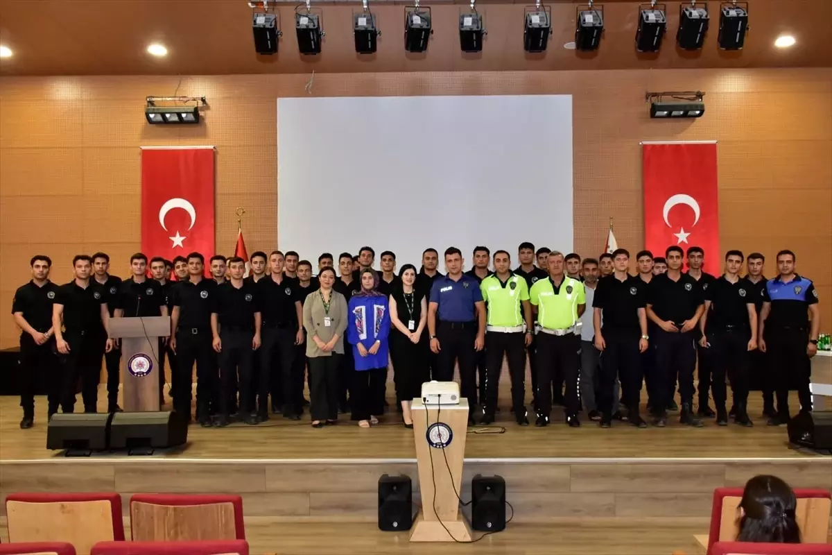 Yeşilay Adıyaman Şubesi'nden Polislere Sanal Kumar Bağımlılığı Eğitimi