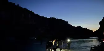 Adıyaman'da Serinlemek İçin Girdiği Çayda Boğulan Genç Hayatını Kaybetti