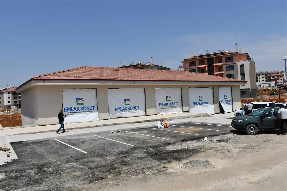 Adıyaman'da Deprem Sonrası Ticarethanelerin Dağıtımına Başlandı