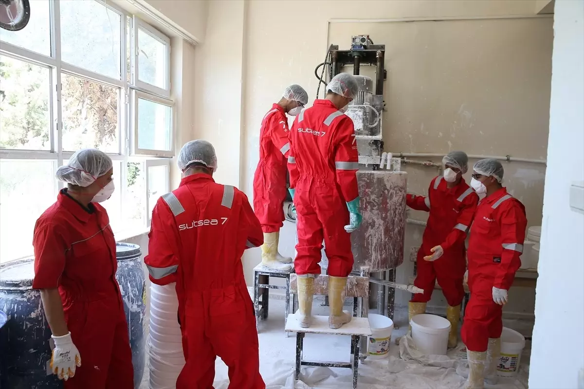 Adıyaman Lisesi Öğrencilerinden 5 Milyon Liralık Boya Üretimi