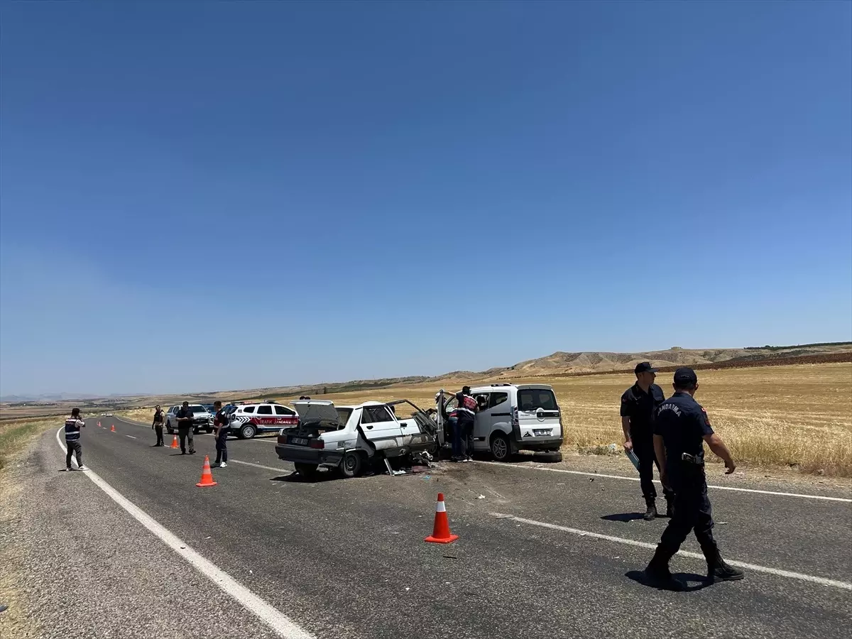 Adıyaman'da Trafik Kazası: 4 Ölü, 1 Yaralı