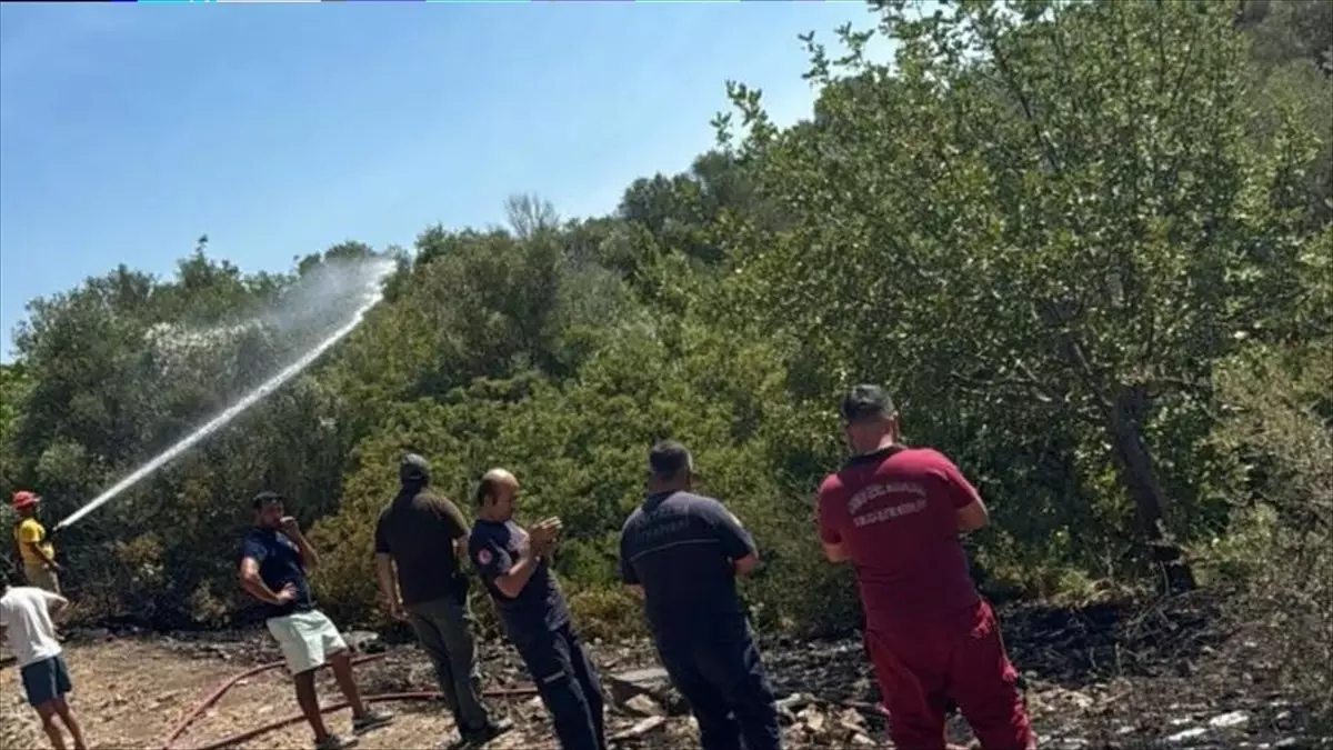 Kumluca'da Tarım Arazisinde Yangın Kontrol Altına Alındı