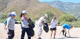 Adrasan Plajı'nda Çevre Temizliği Etkinliği Düzenlendi