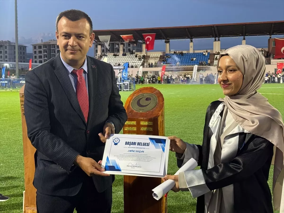 Adıyaman Üniversitesi 3.079 Öğrencisini Mezun Etti