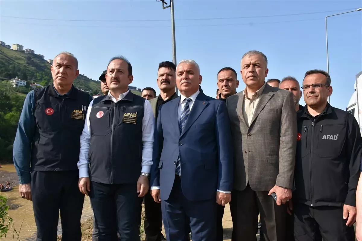 AFAD Başkanı Trabzon'da Sel Felaketi Tespitlerini İnceledi