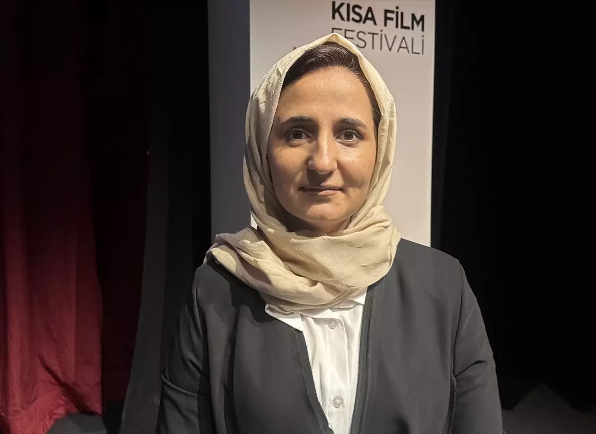 Vega Moqarabi'nin Uluslararası Öğrenciler Kısa Film Festivali ile Kültürel Etkileşim