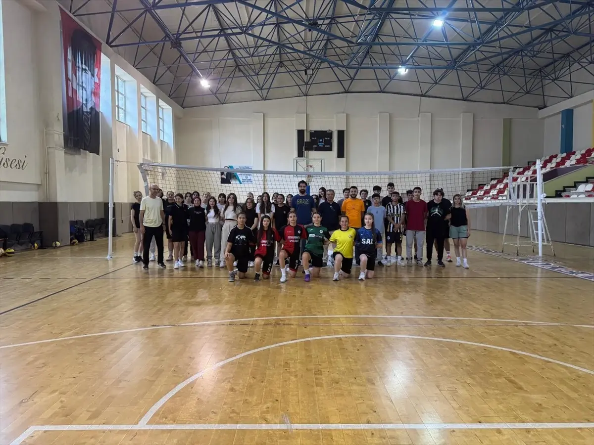 Afyon Lisesi'nde Yaz Spor Okulu Açıldı