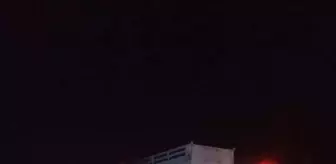 Afyonkarahisar'da Kamyonet Bariyere Çarptı: 4 Yaralı