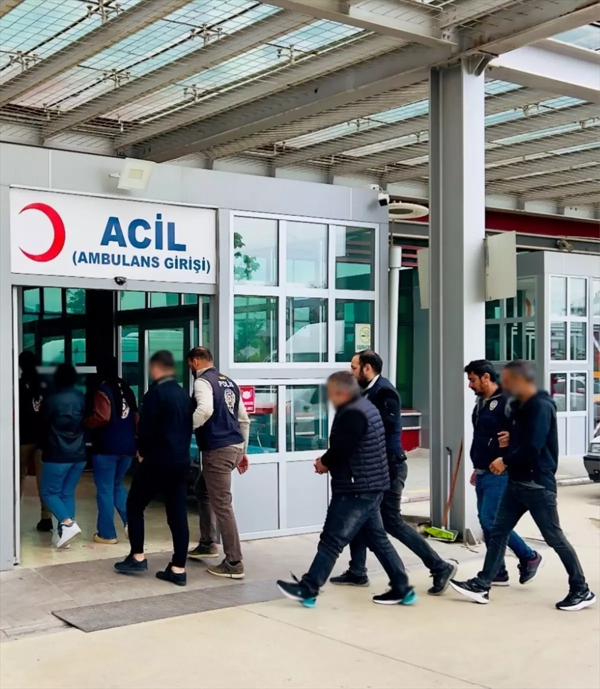 Dolandırıcılık Operasyonunda 13 Zanlı Tutuklandı