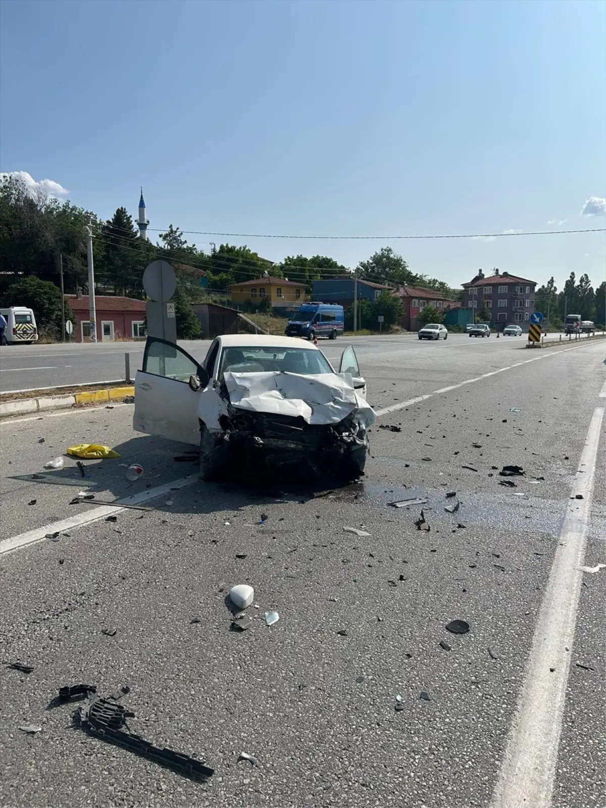 Afyonkarahisar'da Trafik Kazası: 1 Ölü, 3 Yaralı