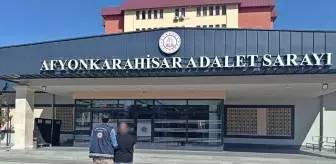 Afyonkarahisar'da Göçmen Kaçakçılığı Şüphelisi Tutuklandı