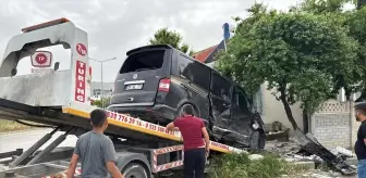 Afyonkarahisar'da Minibüs ile Kamyonet Çarpıştı: 9 Yaralı