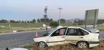 Emirdağ'da Otomobil ile Traktör Çarpıştı: 4 Yaralı