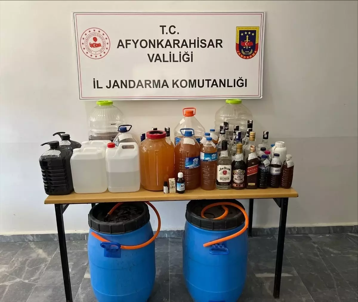Afyonkarahisar'da Sahte Alkol Operasyonu: 3 Gözaltı