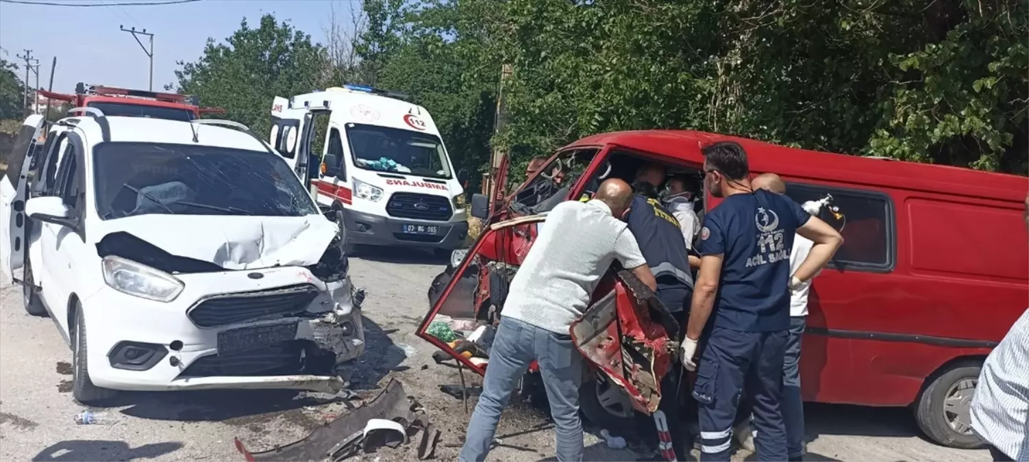 Afyonkarahisar'da Trafik Kazalarında 10 Yaralı