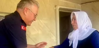 Afyonkarahisar İl Jandarma Komutanı Jandarma Albay Yağan'dan şehit ailesine ziyaret