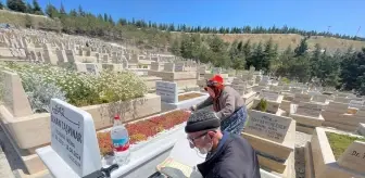 Yaşlı Çiftin Oğul Ziyaretine Polis Desteği