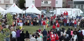 Ağrı'da Çocuklar Şenlikte Eğlendi ve Açık Havada Sinema Keyfi Yaşadı