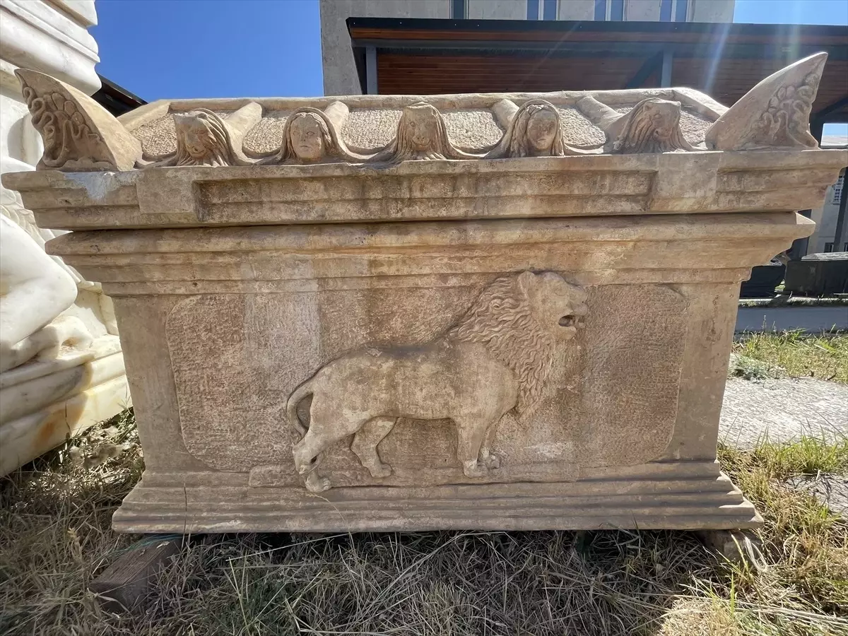Patnos'ta Ele Geçirilen Lahitler Sahte Çıktı