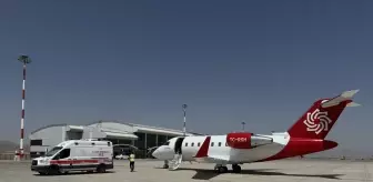 Ağrı'da Kalp Rahatsızlığı Olan Bebek Ambulans Uçakla Ankara'ya Sevk Edildi