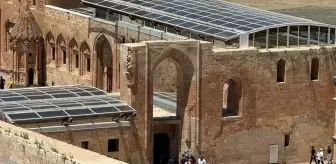 Ağrı'da kamu binalarına ve caddelere 'Terörsüz Türkiye'ye destek için Türk bayrakları asıldı